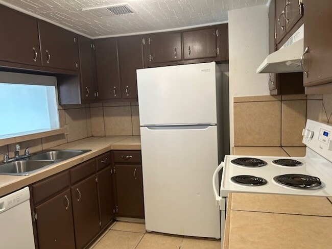 Interior Photo - Bowmanor Garden Apartments