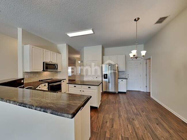 Foto del edificio - 3111 Stonebrier Ridge Dr