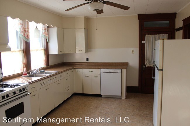 Building Photo - 4 br, 2 bath House - 26 N Main Street