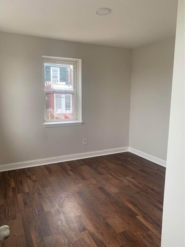Foto del edificio - 400 N Bradford St