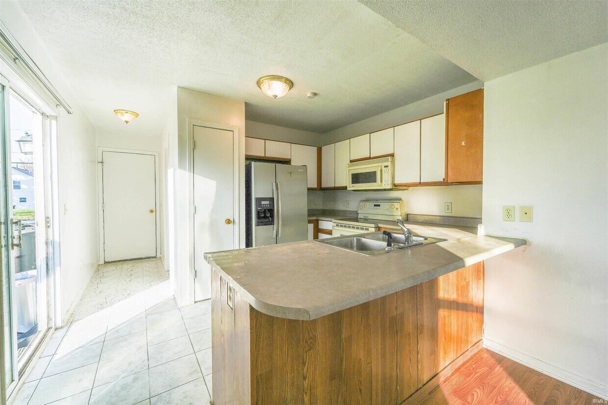 Foto del edificio - 955 E Berry St