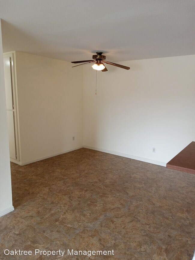 Building Photo - 2 br, 2 bath House - 2458 Bolker Drive
