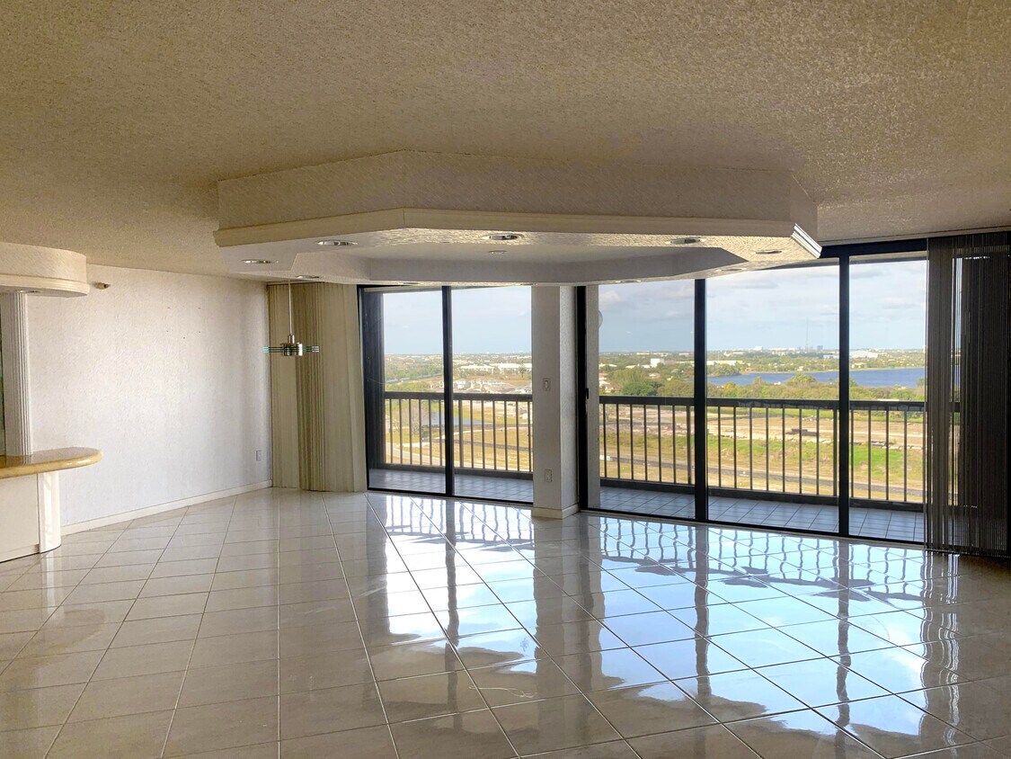 Foto principal - 2480 Presidential Way