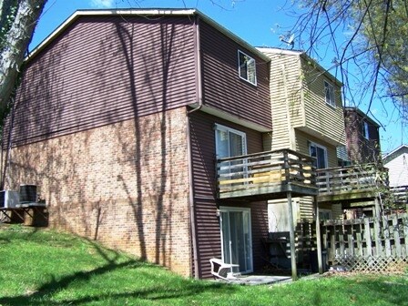 Building Photo - 2128 Belle Terra Rd