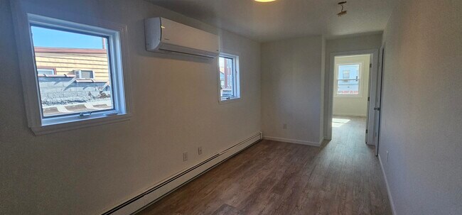 Building Photo - 599 Broadway
