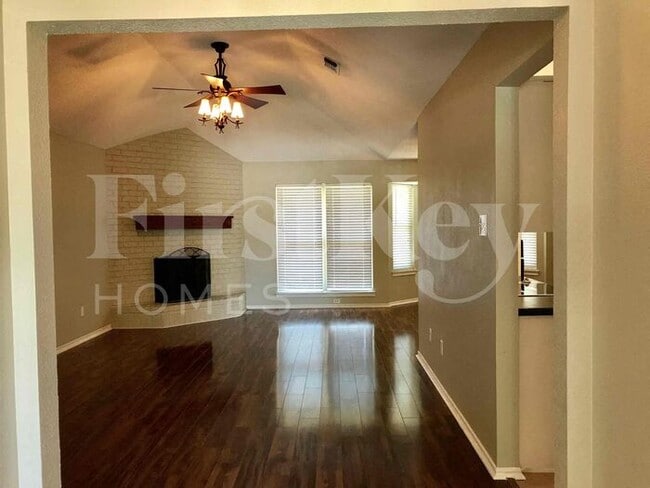 Foto del edificio - 1417 Highland Dr