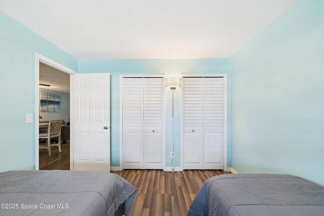 Building Photo - 3021 Sir Hamilton Cir