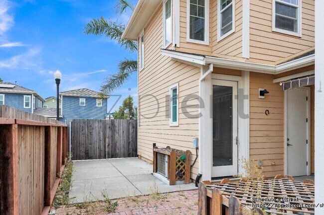 Foto del edificio - 444 E Poplar St