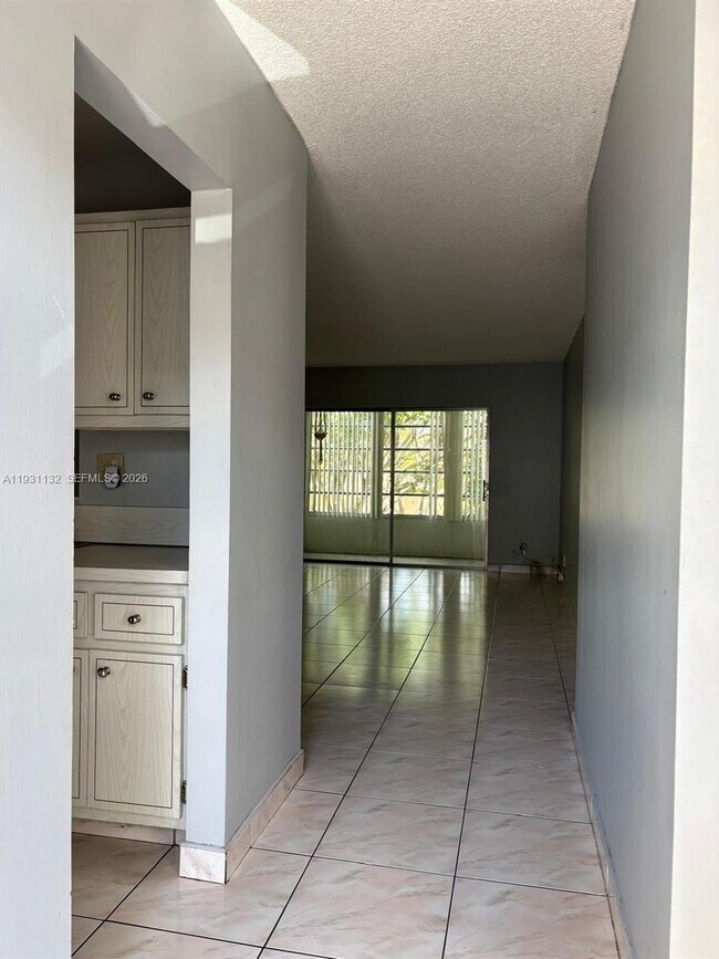 Foto del edificio - 5181 W Oakland Park Blvd