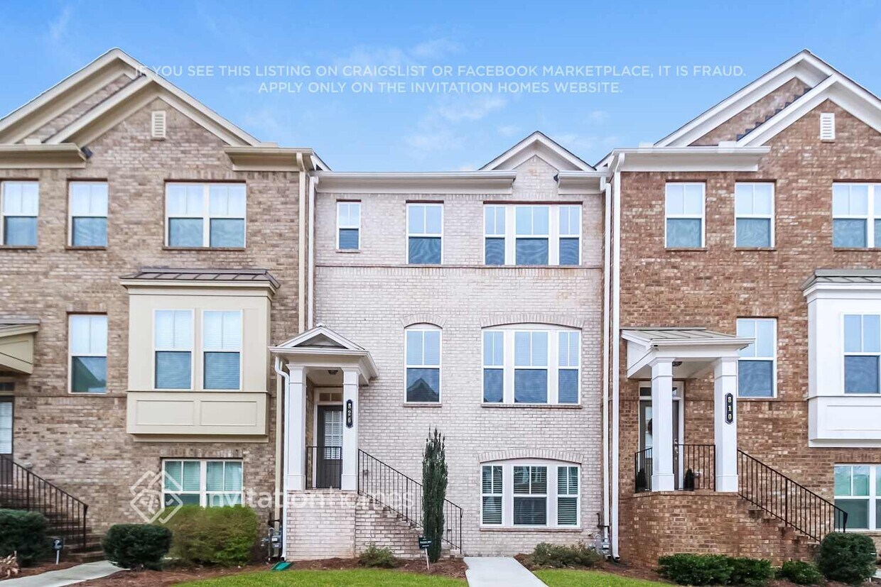Foto principal - 826 Sunset Park Dr