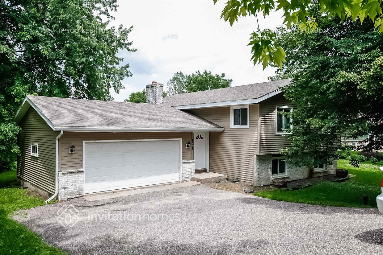 Foto principal - 4804 W Hidden Valley Dr