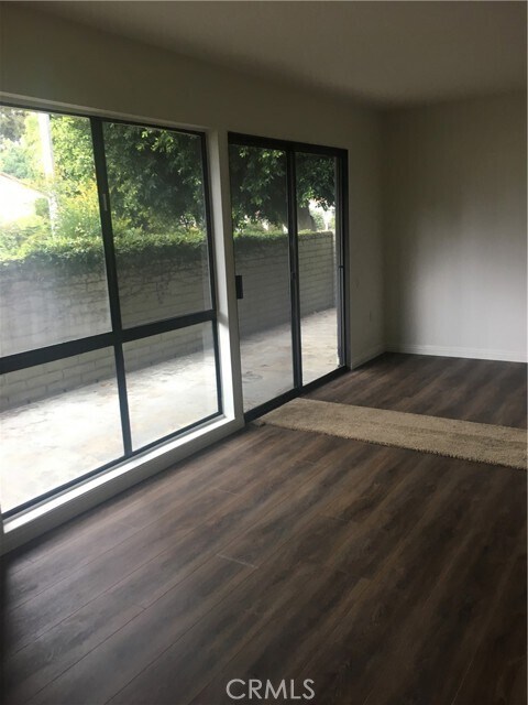 Foto del edificio - 3167 Via Vista