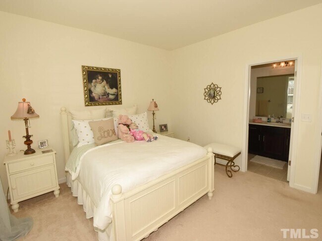 Foto del edificio - 801 Trendy Ln