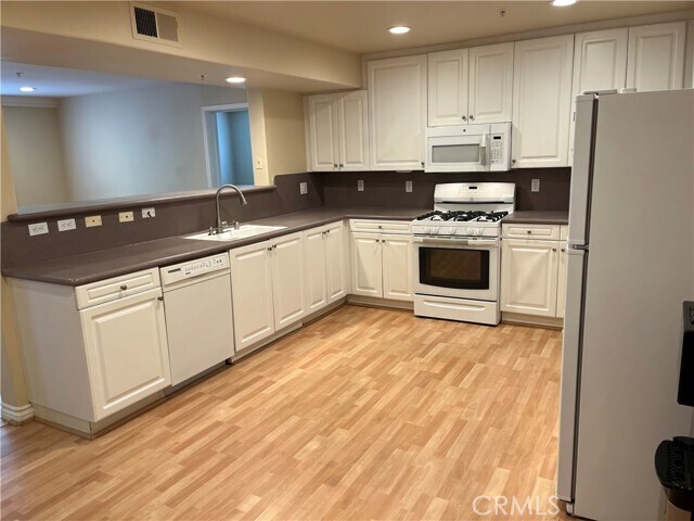 Foto del edificio - 17735 Kinzie St