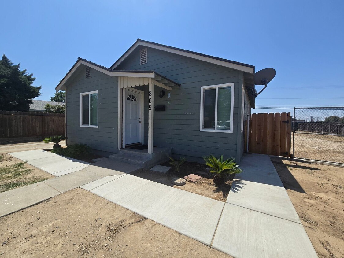 Primary Photo - 2 Br 1 Ba available Now