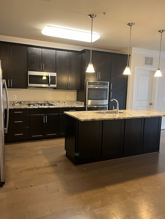 13740 Endeavour Dr Unit 4, Herndon, VA 20171 Condo for Rent in