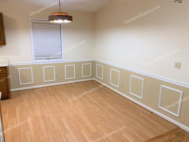 Building Photo - 100 Lyon Ave