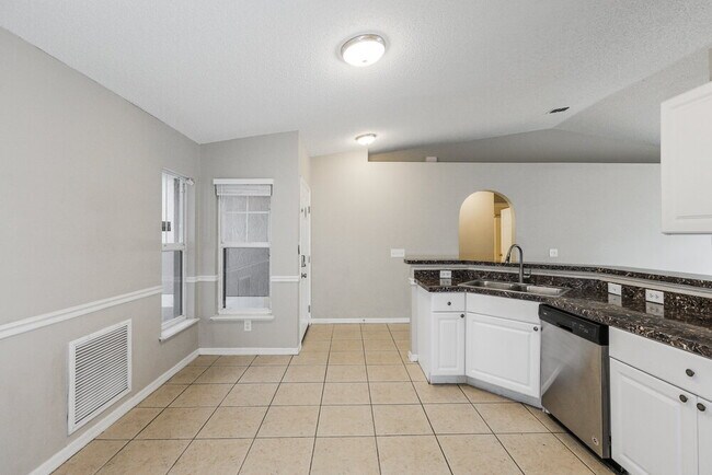 Foto del edificio - 4712 Newbourne Way