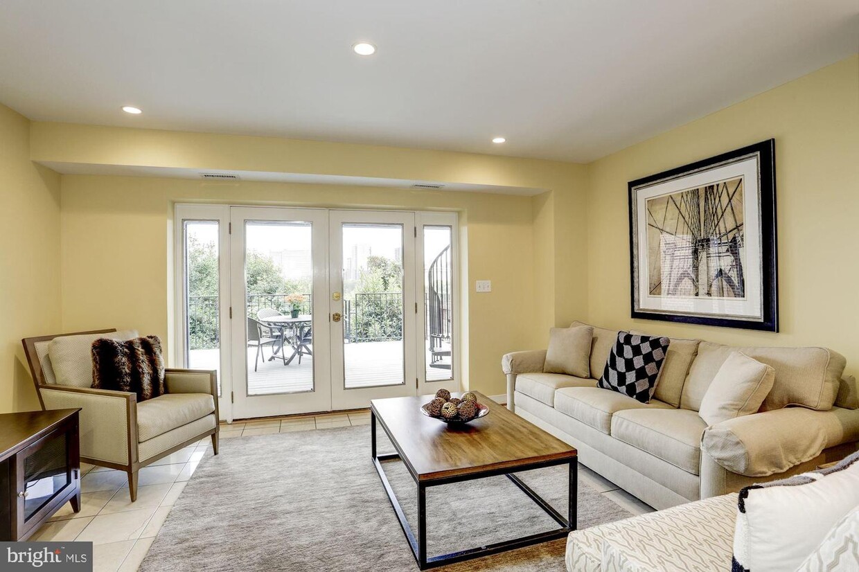 Foto principal - 3604 Prospect St NW