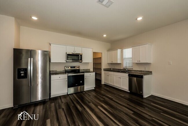Building Photo - 13328 Wysong Dr