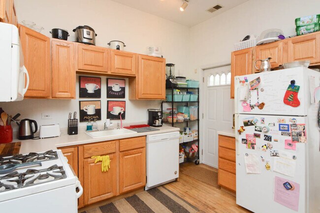 Foto del edificio - 3921 N Ashland Ave