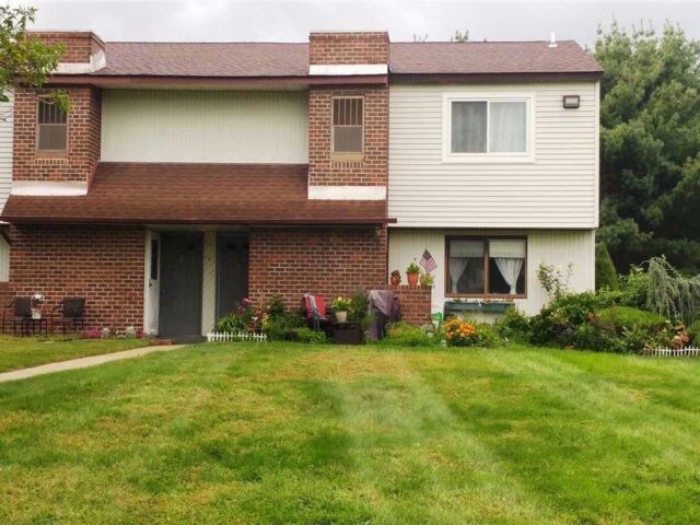 Primary Photo - 109 Pointe Cir S