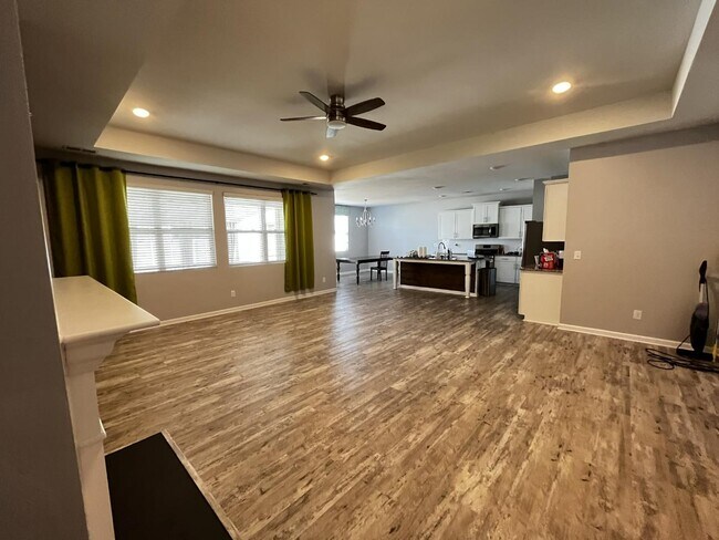 Foto del edificio - 1326 Maize Ln