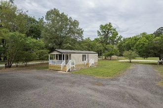 Building Photo - 1 Briarfield Ct