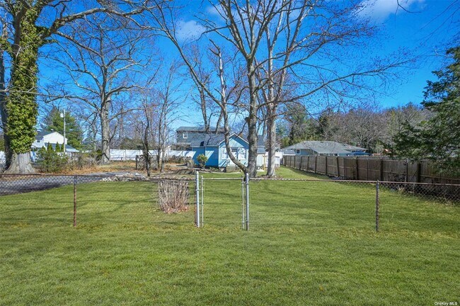 Building Photo - 427 Browns Rd