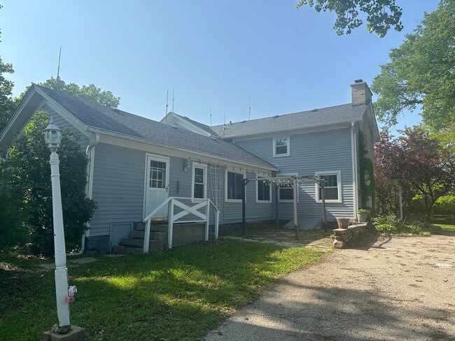 Building Photo - 3896 Drexel Ave