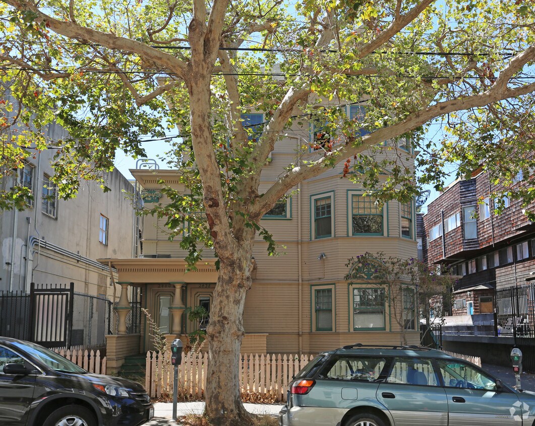 Building Photo - 2442 Haste St