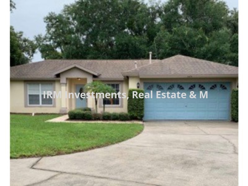 Primary Photo - 3 bed 2 bath house with spacious driveway
