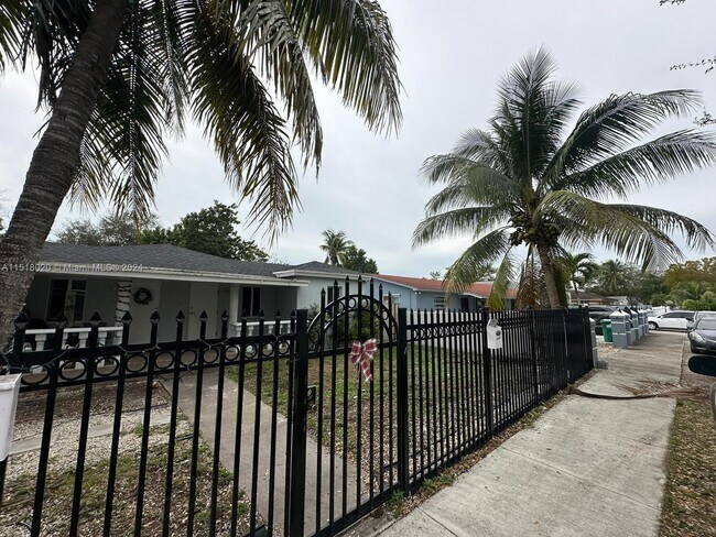 Foto del edificio - 1128 NW 101st St