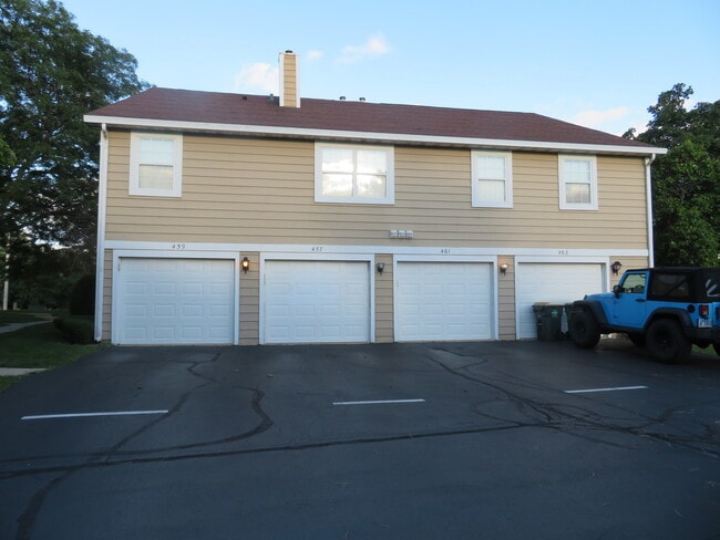 Foto del edificio - 457 N Cambridge Dr