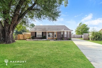 Building Photo - 913 Mister Lake Ct