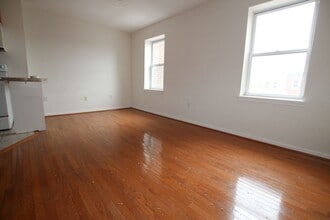 Building Photo - 2829 W Girard Ave
