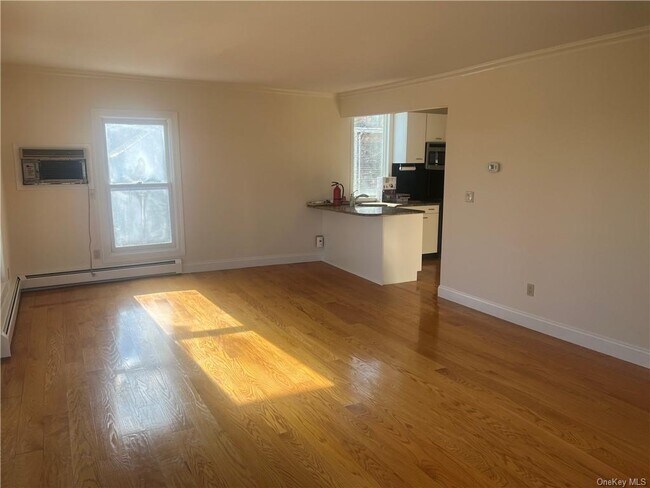 Building Photo - 52 Gedney St