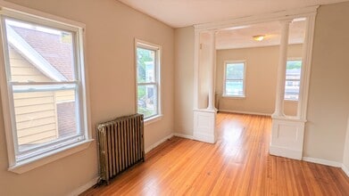Building Photo - 395 Livingston Ave