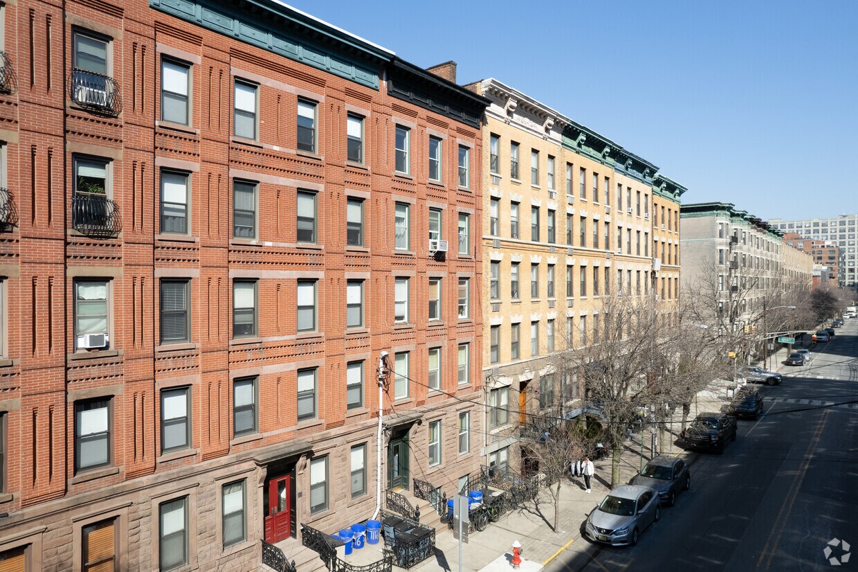 Primary Photo - 1118 Hudson St