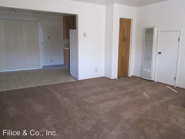 Building Photo - 8247 Kelton Dr