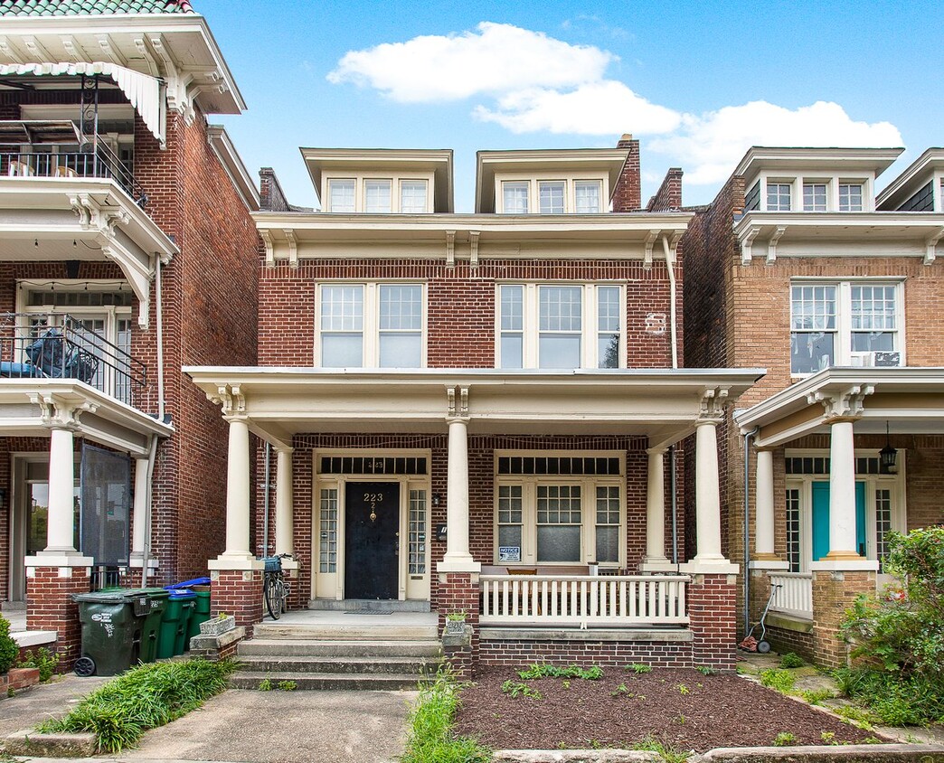 Primary Photo - 223 N Arthur Ashe Blvd
