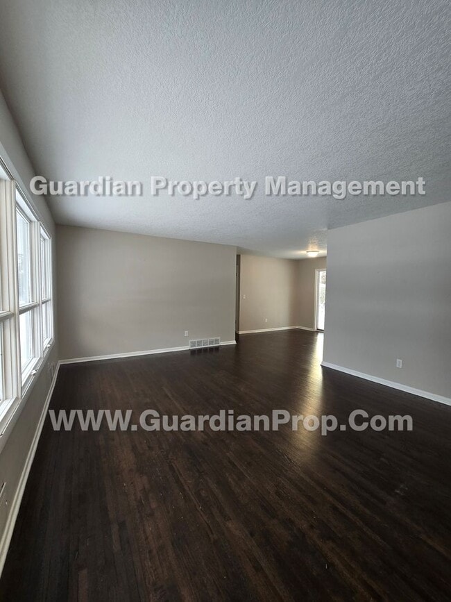 Building Photo - Available now! House with LVP flooring and new carpet, bonus office room, Walk Out Patio, fenced ...