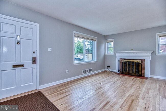 Foto del edificio - 3034 Fenwick Rd