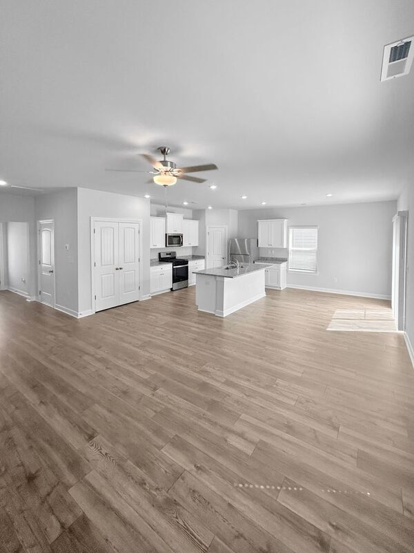 Foto del edificio - 2312 Valverde Way