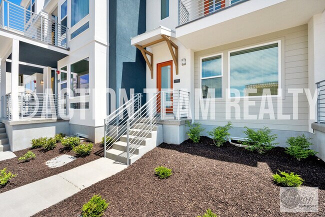 Foto del edificio - New Townhome in Farmington!