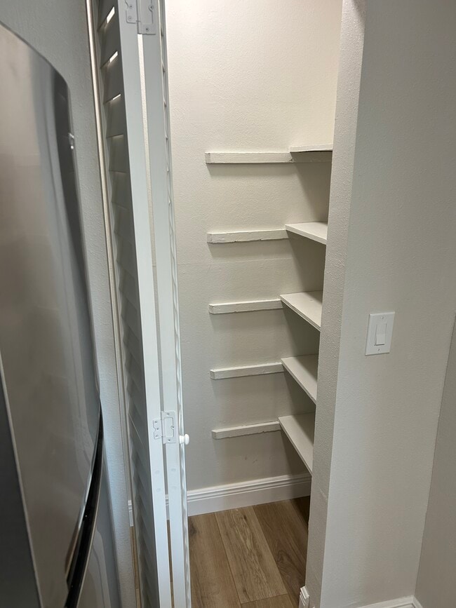 Foto del edificio - 3848 N Lake Dr