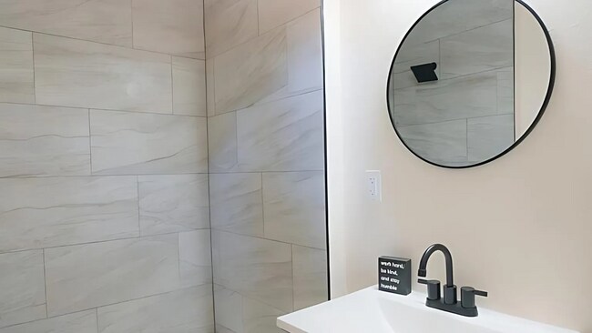 Foto del edificio - 172 Pixley Ave