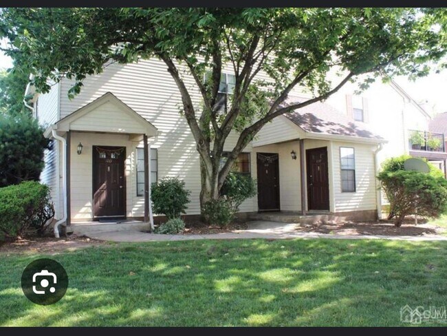 Foto del edificio - 1002 Woodbridge Commons Way
