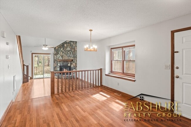 Building Photo - 5537 Kaplan Dr