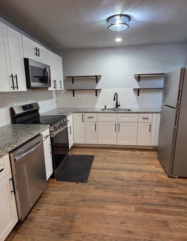 Foto del edificio - 2001 N Lincoln Ave